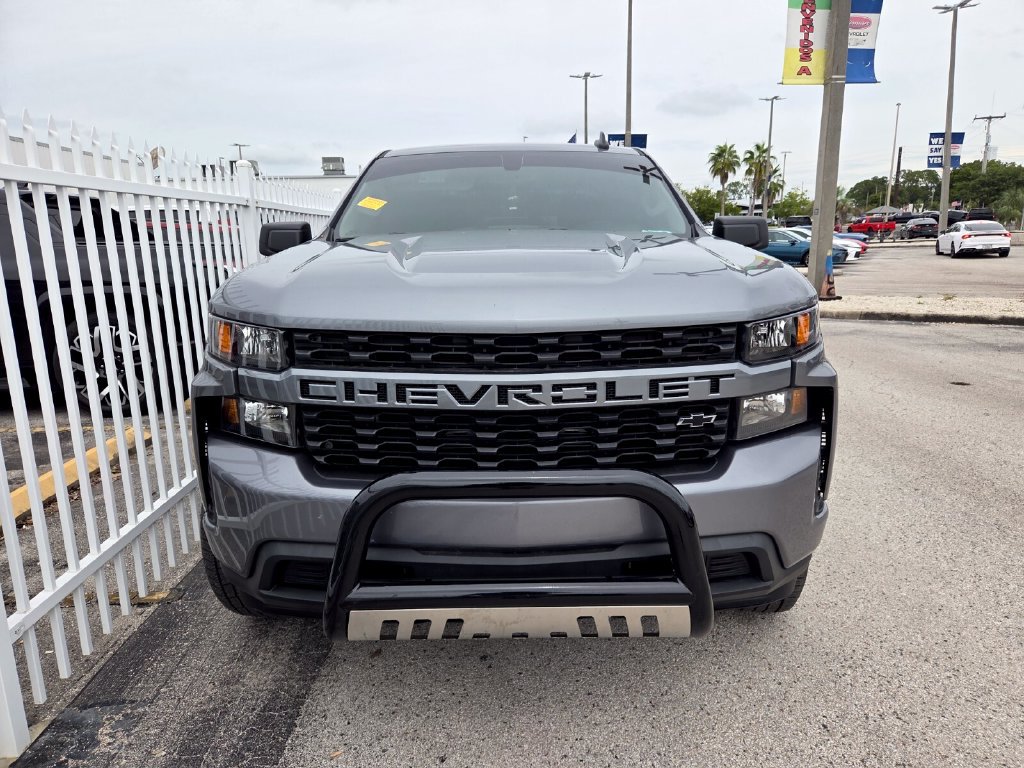Used 2022 Chevrolet Silverado 1500 Custom w/ LPO, Dark Essentials Package RWD image 2