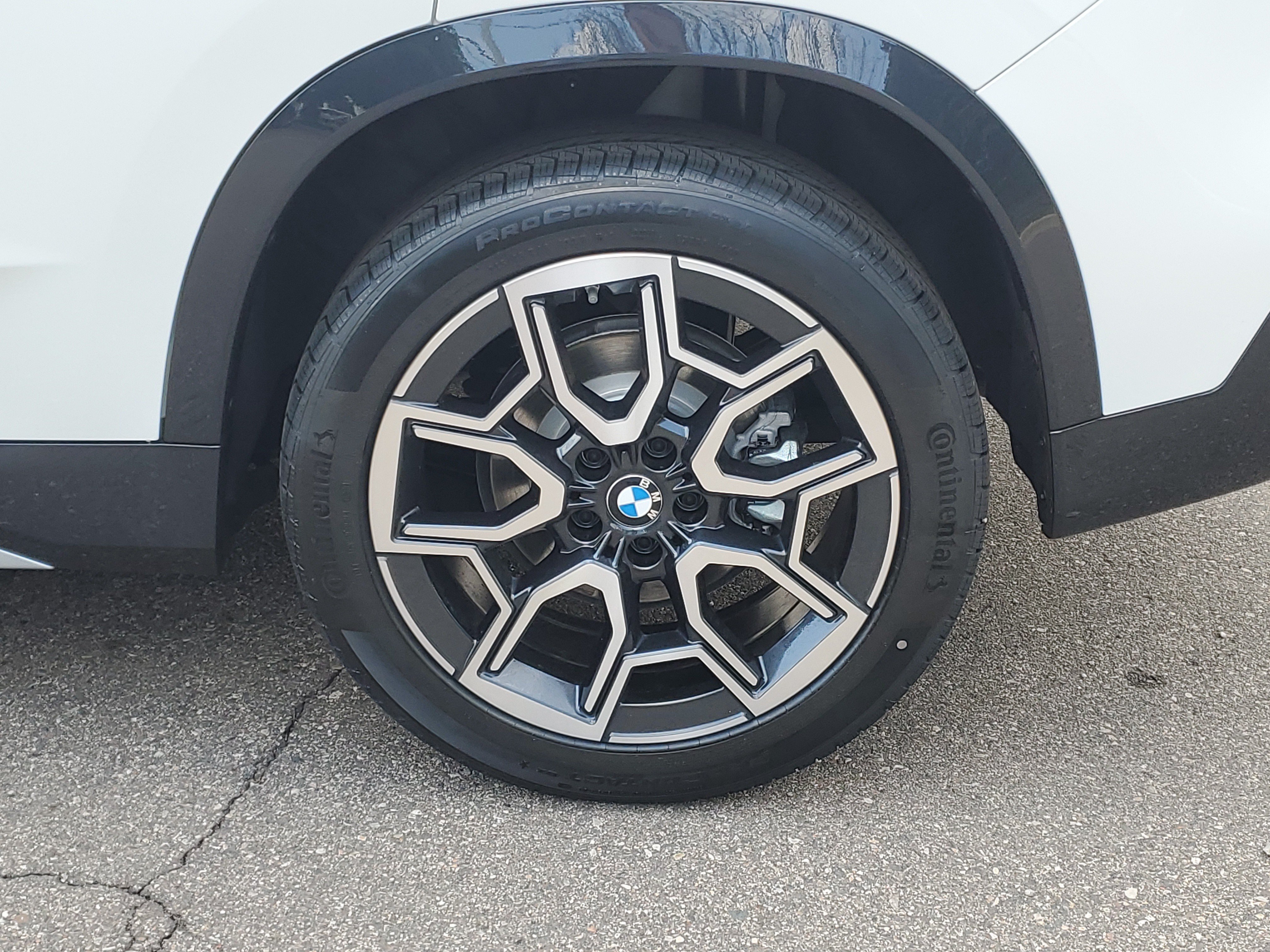 New 2026 BMW X1 xDrive28i w/ Technology Package AWD/4WD image 26