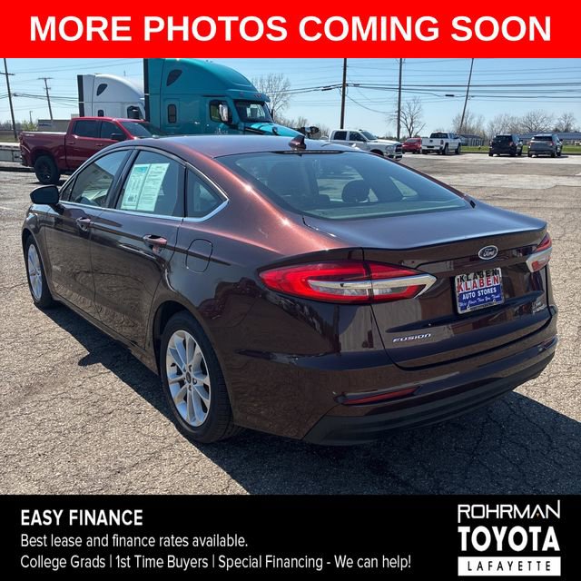 Used 2019 Ford Fusion SE image 3