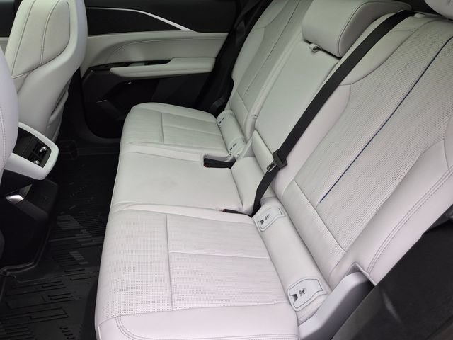 New 2026 Cadillac Lyriq Luxury w/ LPO, Floor Liner Package AWD/4WD image 21