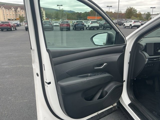 Certified 2025 Hyundai Tucson SEL image 9