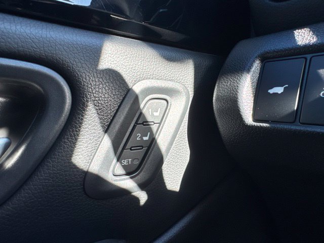 Used 2025 Honda Pilot Touring image 15