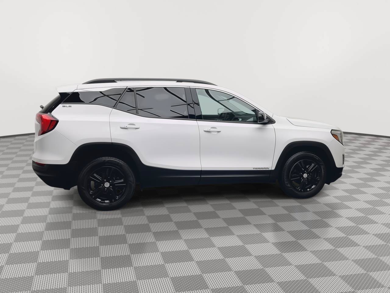 Certified 2018 GMC Terrain SLE w/ Driver Convenience Package FWD image 38