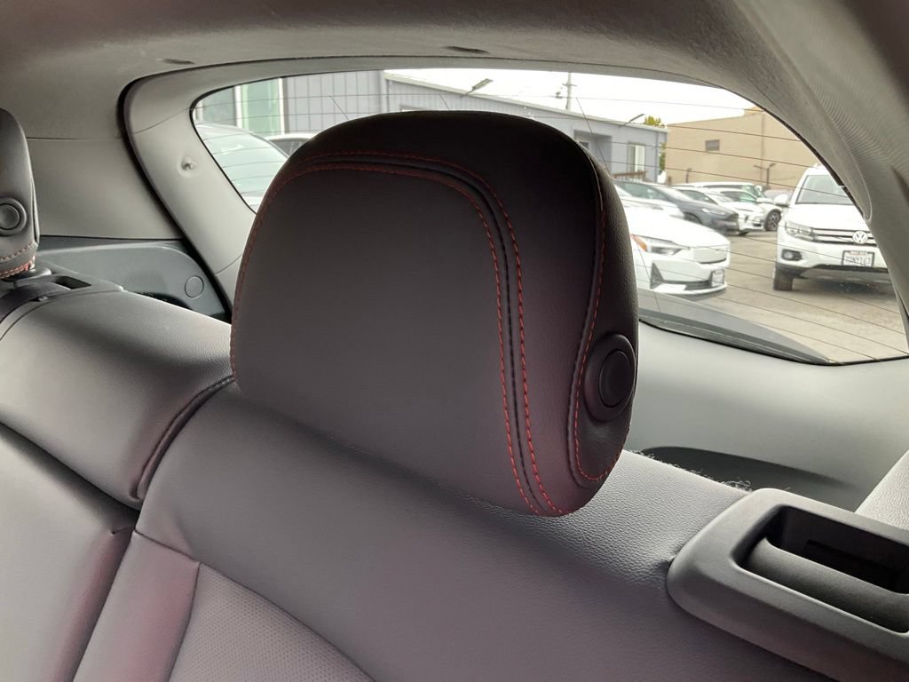Used 2017 Chevrolet Bolt Premier FWD image 29