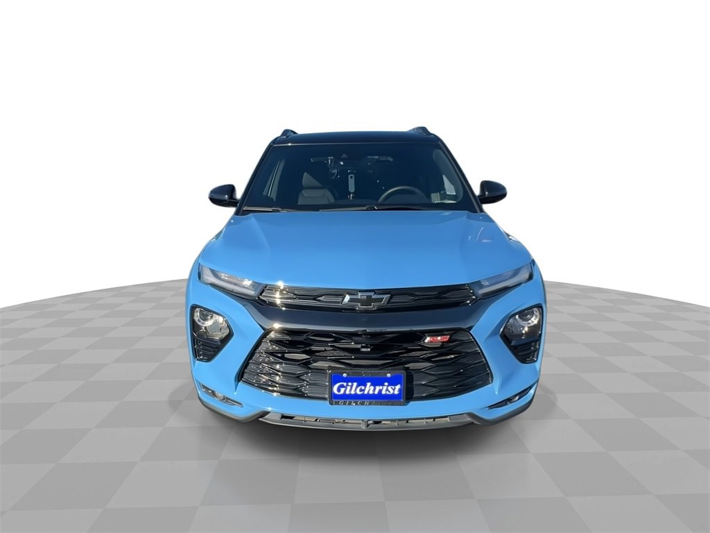 Used 2023 Chevrolet TrailBlazer RS w/ Sun and Liftgate Package image 2