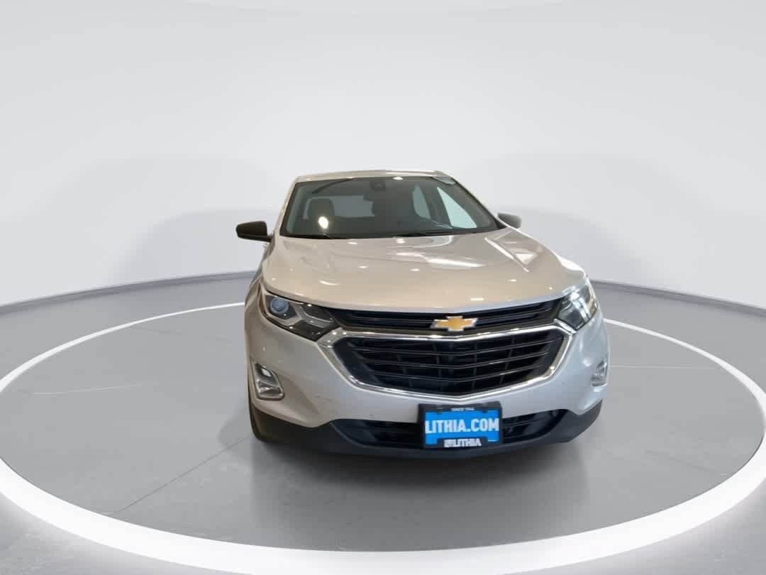 Used 2021 Chevrolet Equinox LS w/ LS Convenience Package AWD/4WD image 3