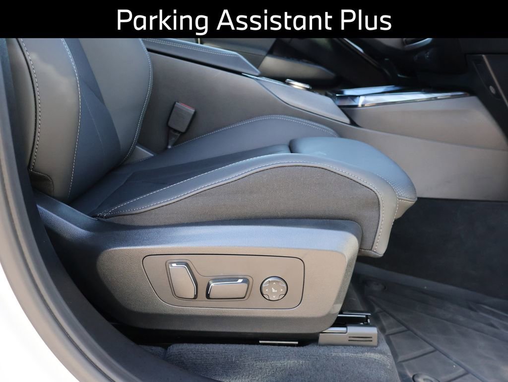 Certified 2025 BMW X3 xDrive30i w/ Premium Package image 14