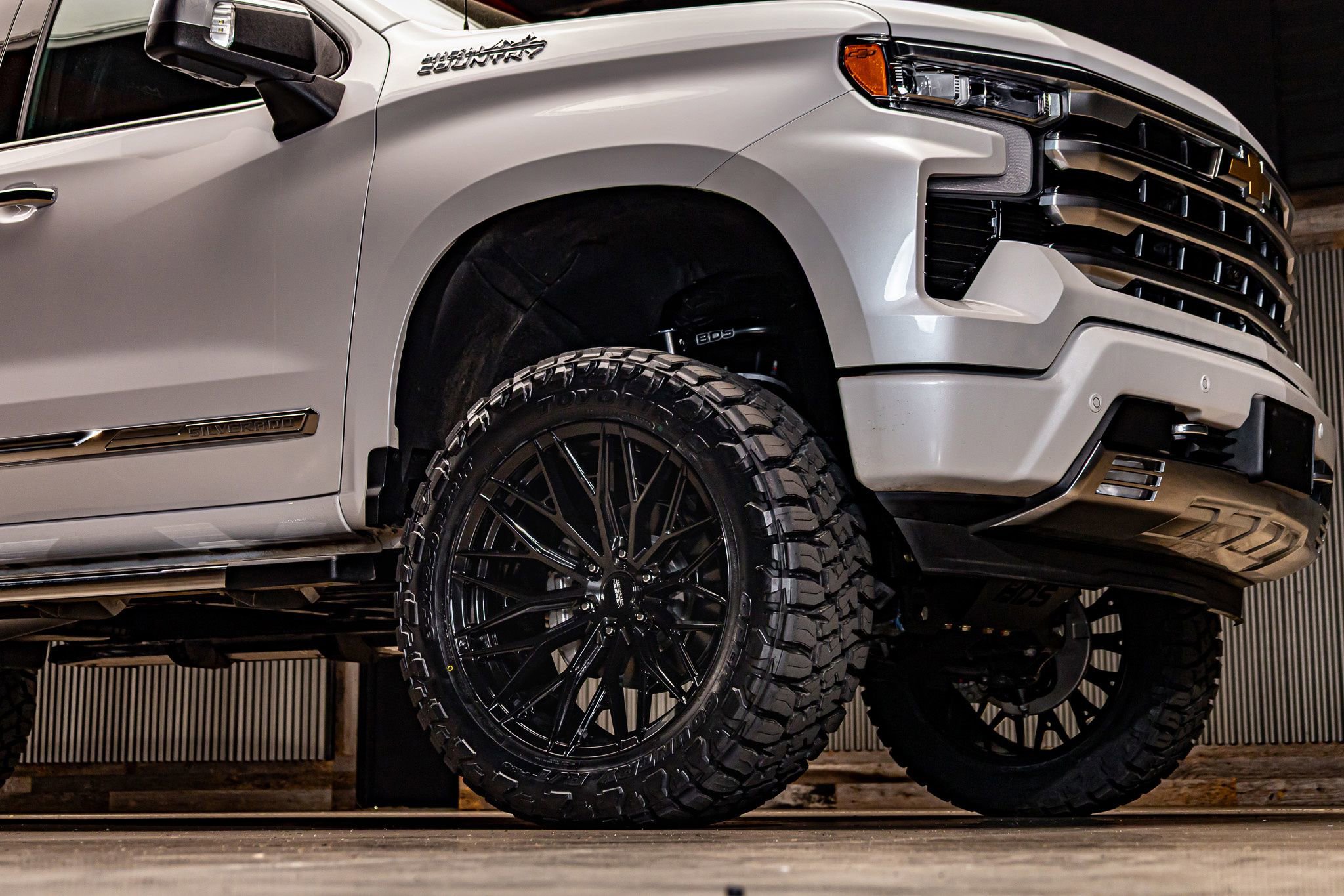 Used 2025 Chevrolet Silverado 1500 High Country w/ High Country Premium Package image 15