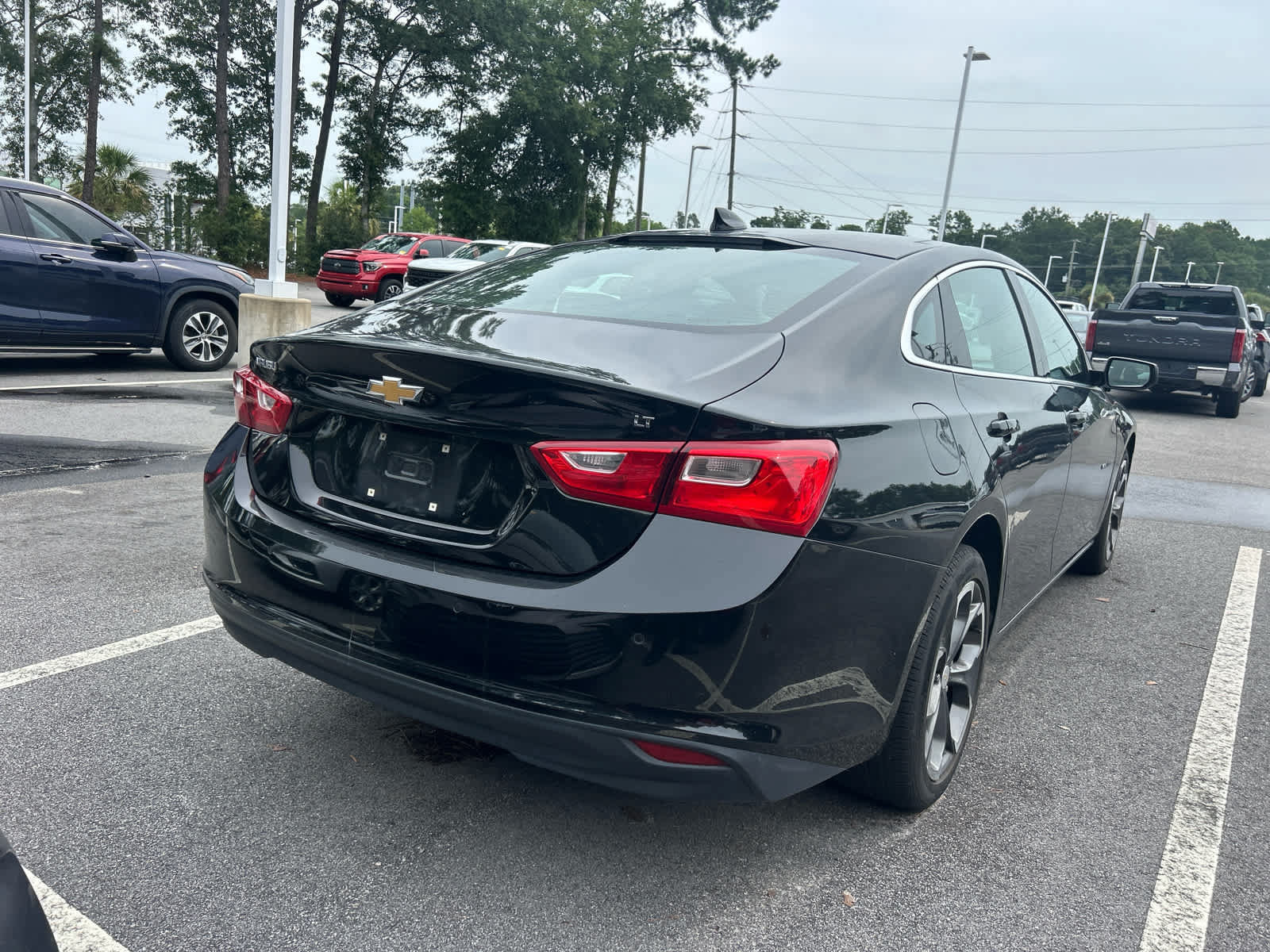 Used 2024 Chevrolet Malibu LT FWD image 3