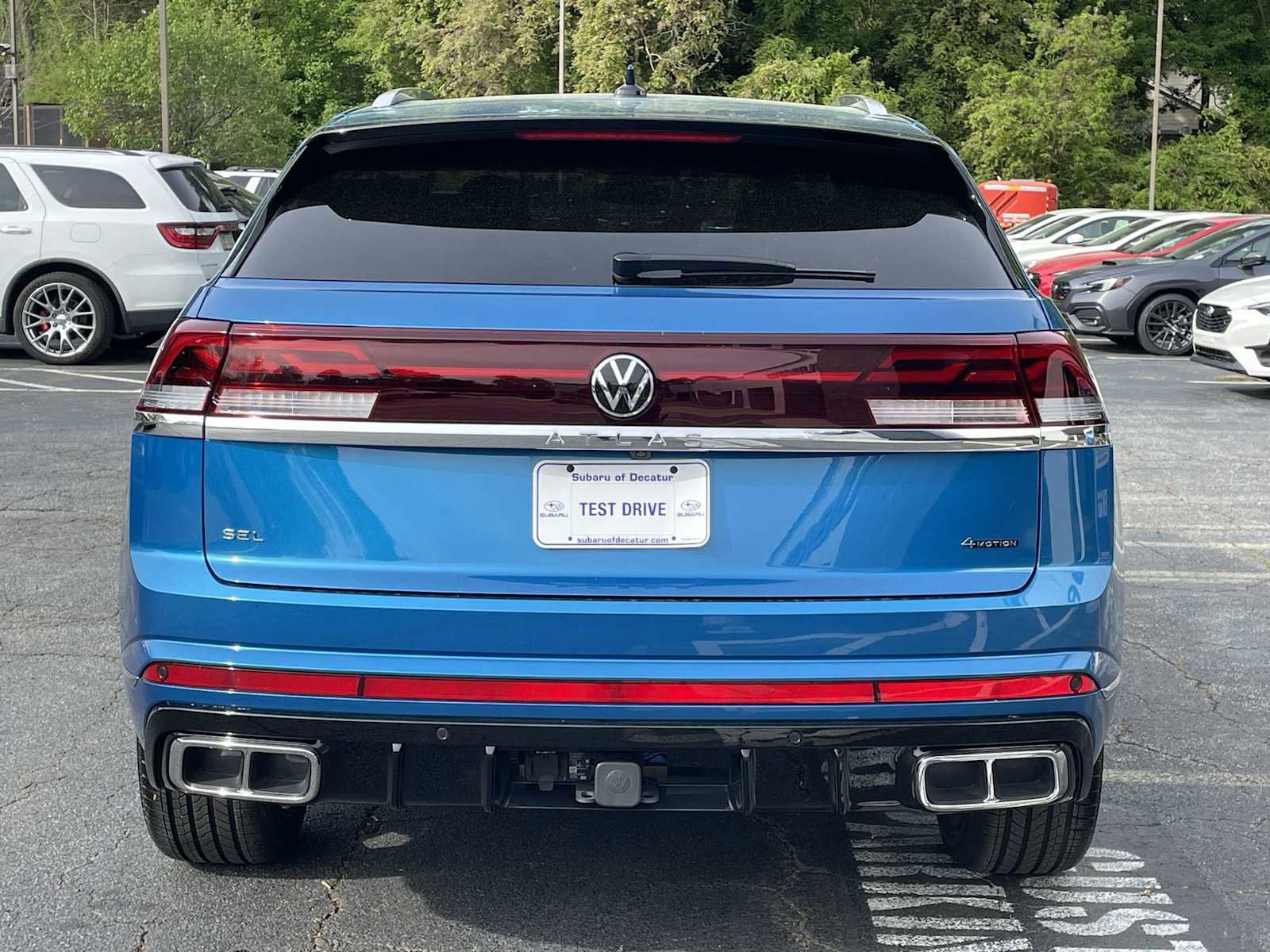 Used 2024 Volkswagen Atlas Cross Sport SEL Premium R-Line image 3