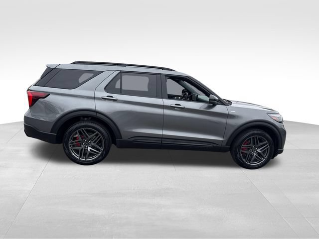 Used 2025 Ford Explorer ST-Line w/ ST-Line Street Pack AWD/4WD image 6