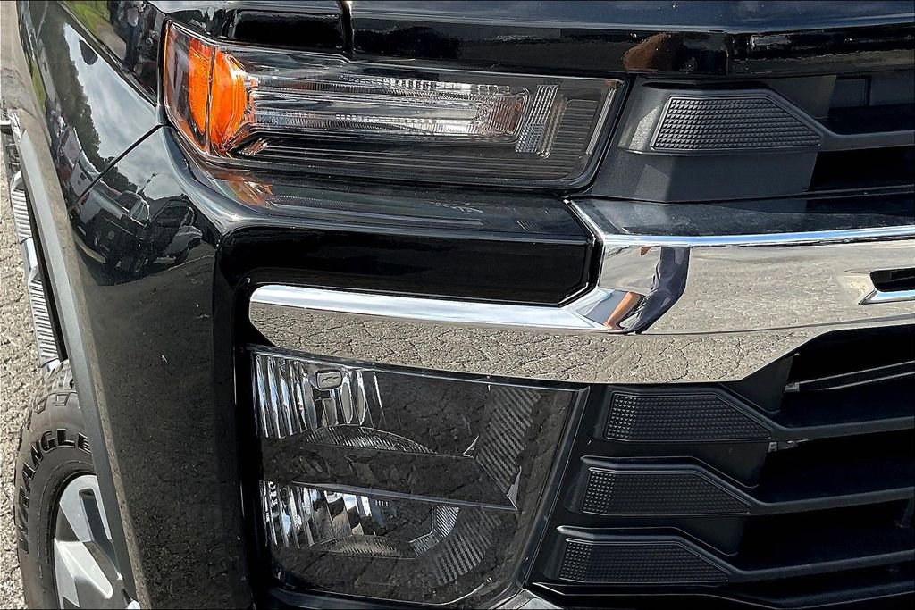 New 2025 Chevrolet Silverado 2500 LT image 15