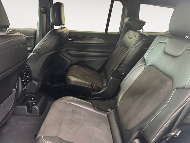 Used 2023 Jeep Grand Cherokee L Laredo AWD/4WD image 25