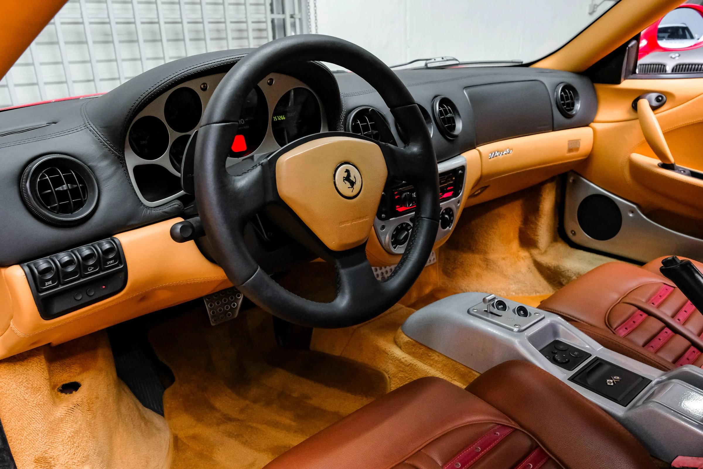Used 2001 Ferrari 360 Spider RWD image 3