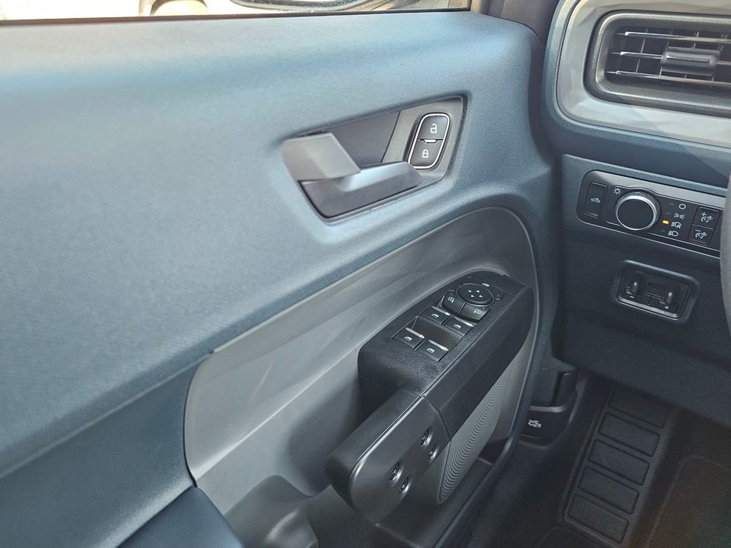 New 2025 Ford Maverick XLT w/ Black Appearance Package image 25