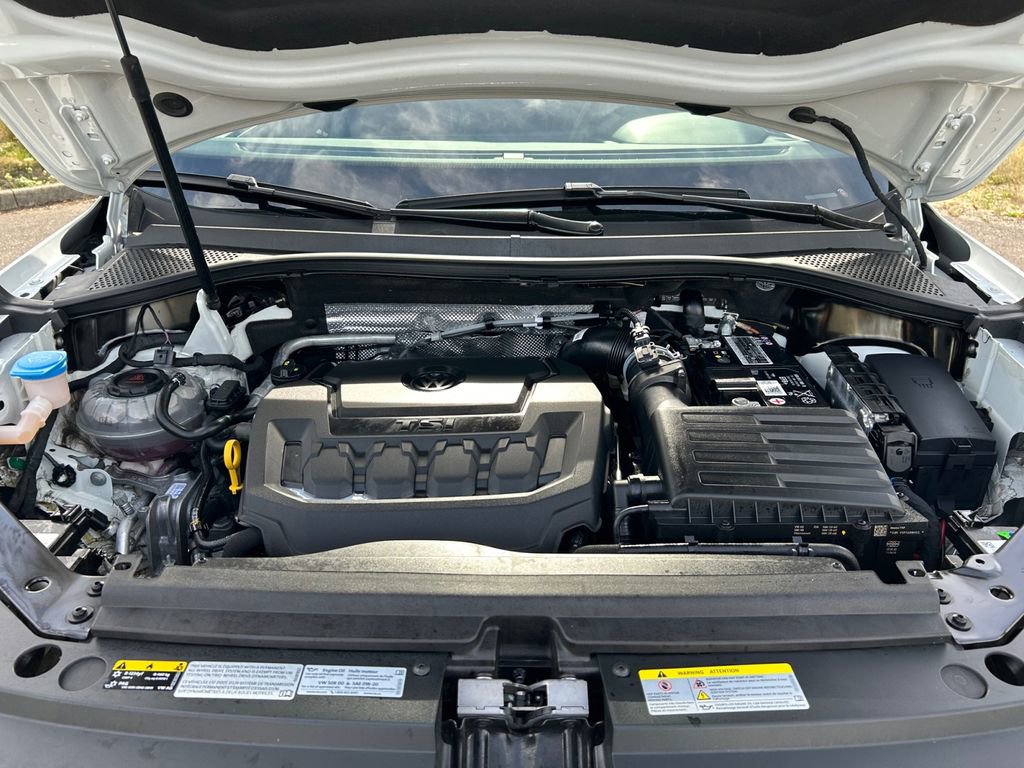 Used 2022 Volkswagen Tiguan SEL R-Line image 29