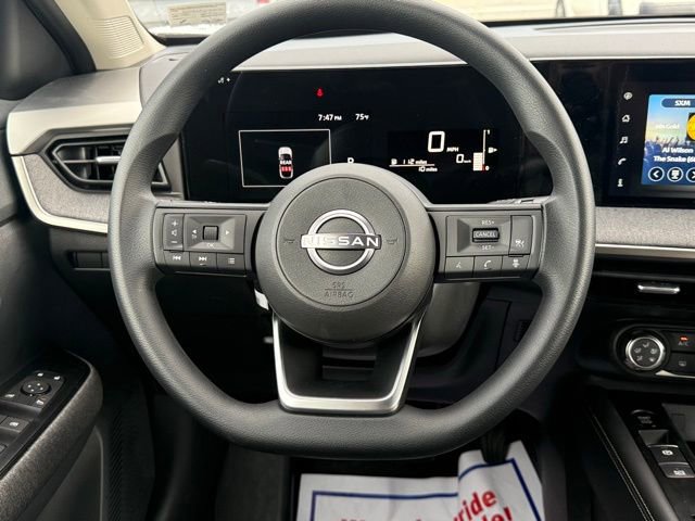 New 2025 Nissan Kicks SV image 18