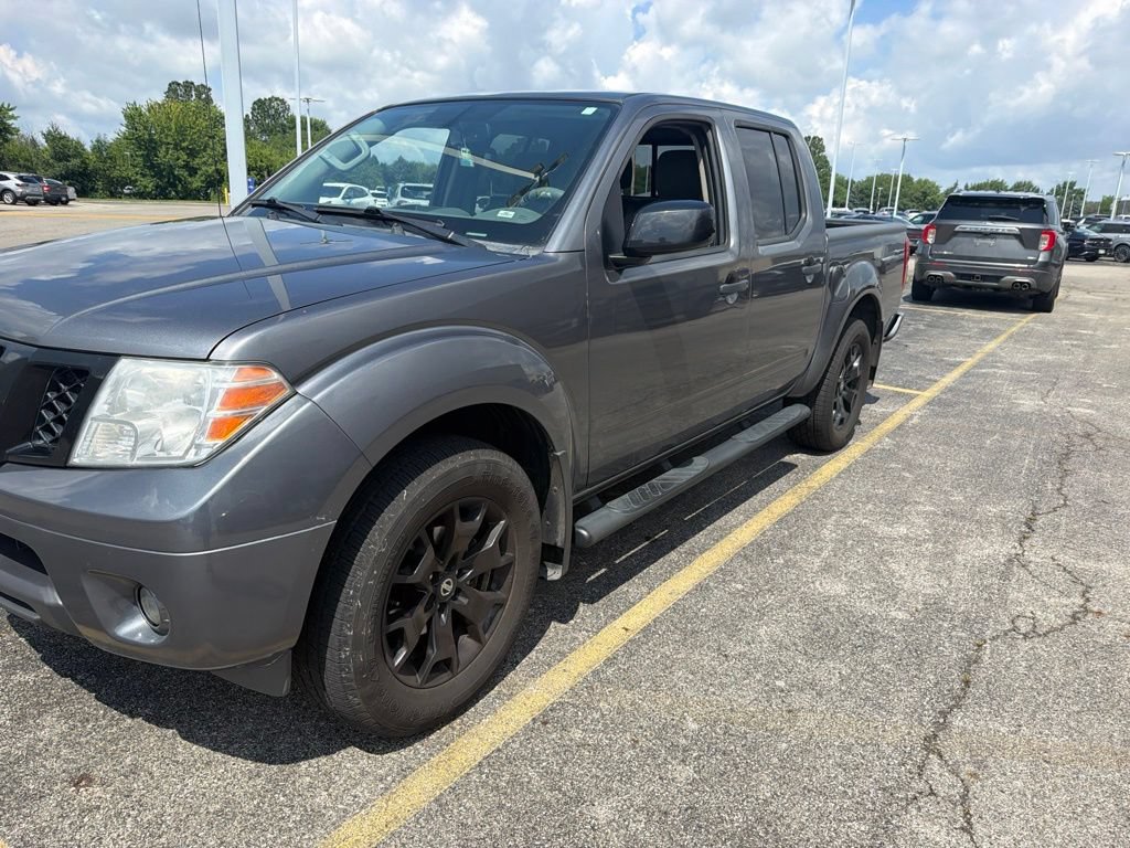 Used 2020 Nissan Frontier SV w/ Midnight Edition Floor Mats AWD/4WD image 2