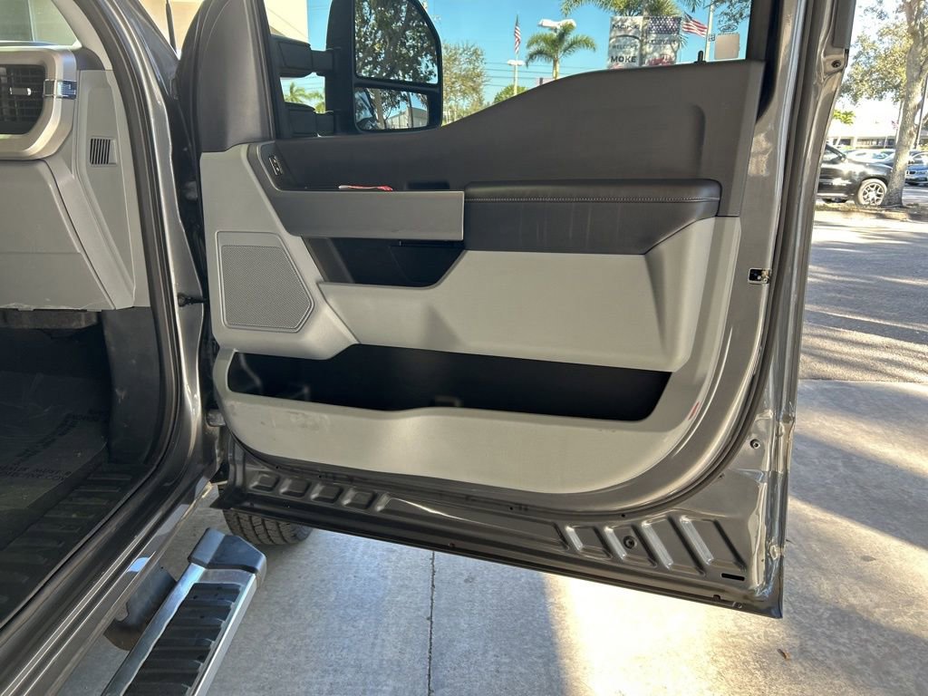 Used 2024 Ford F350 XLT w/ Camper Package image 29