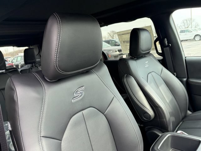 New 2026 Chrysler Pacifica Select w/ S Appearance Package FWD image 30
