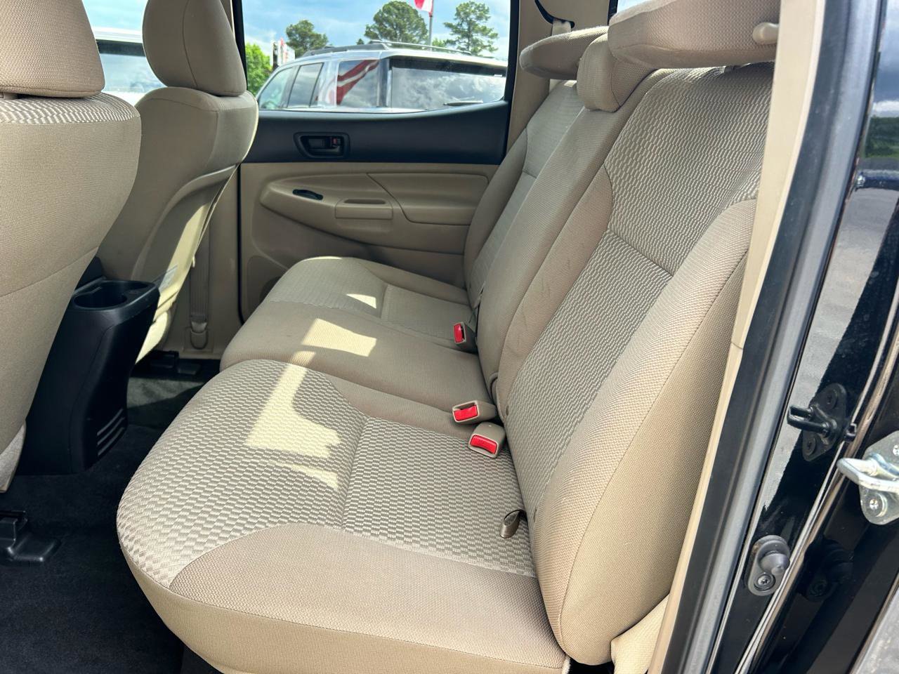 Used 2014 Toyota Tacoma PreRunner w/ SR5 Package RWD image 14