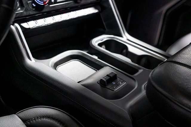 Used 2024 GMC Sierra 3500 Denali w/ Denali Reserve Package image 34