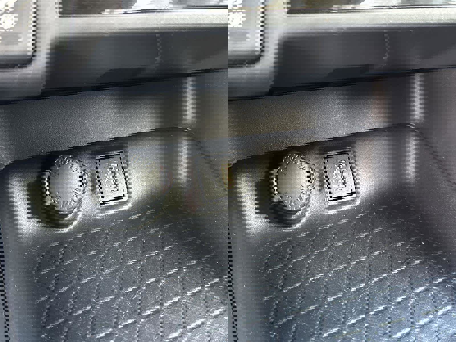 Used 2024 Toyota RAV4 XLE image 26