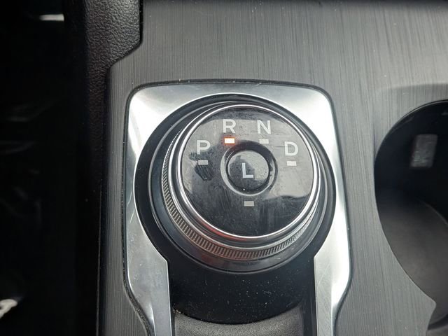 Used 2021 Ford Escape SE image 24