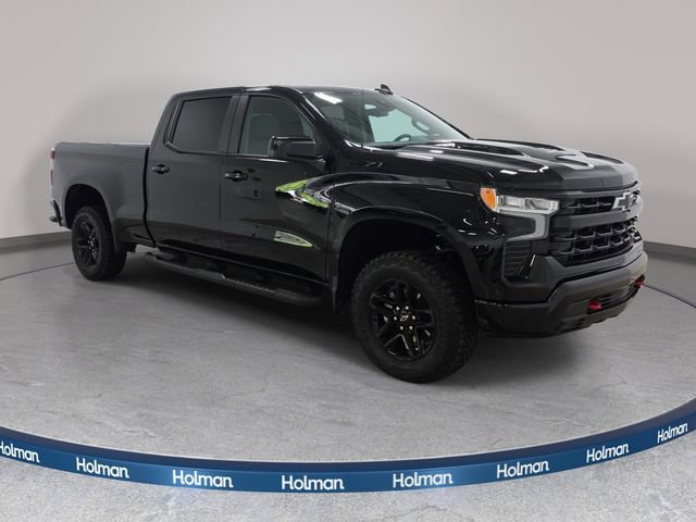 Used 2025 Chevrolet Silverado 1500 LT Trail Boss w/ Convenience Package II AWD/4WD image 4