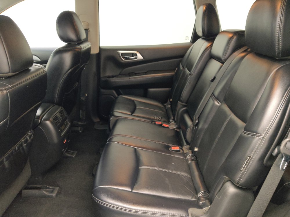 Used 2019 Nissan Pathfinder SL w/ SL Premium Package AWD/4WD image 18