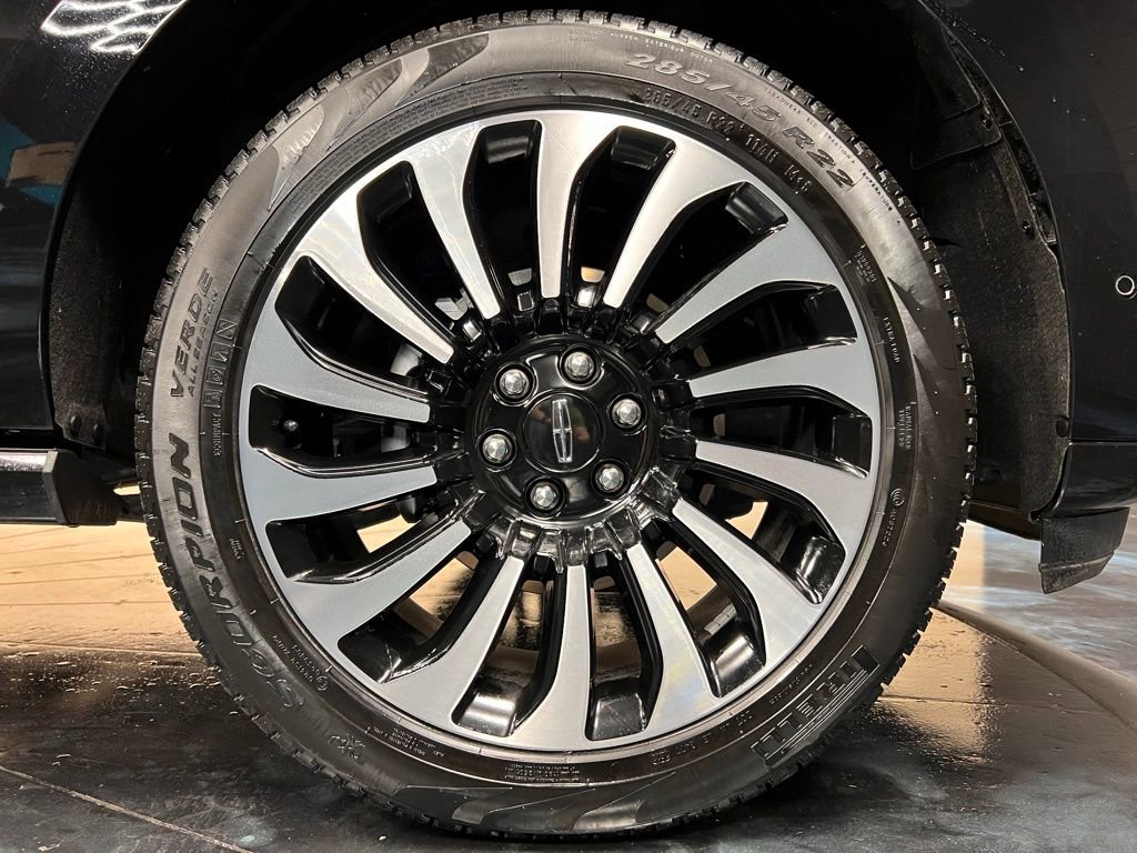 Used 2023 Lincoln Navigator L Black Label image 7