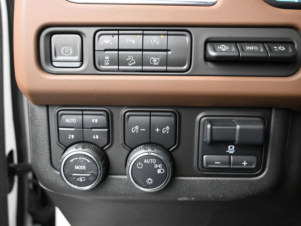 Used 2024 Chevrolet Tahoe High Country image 29