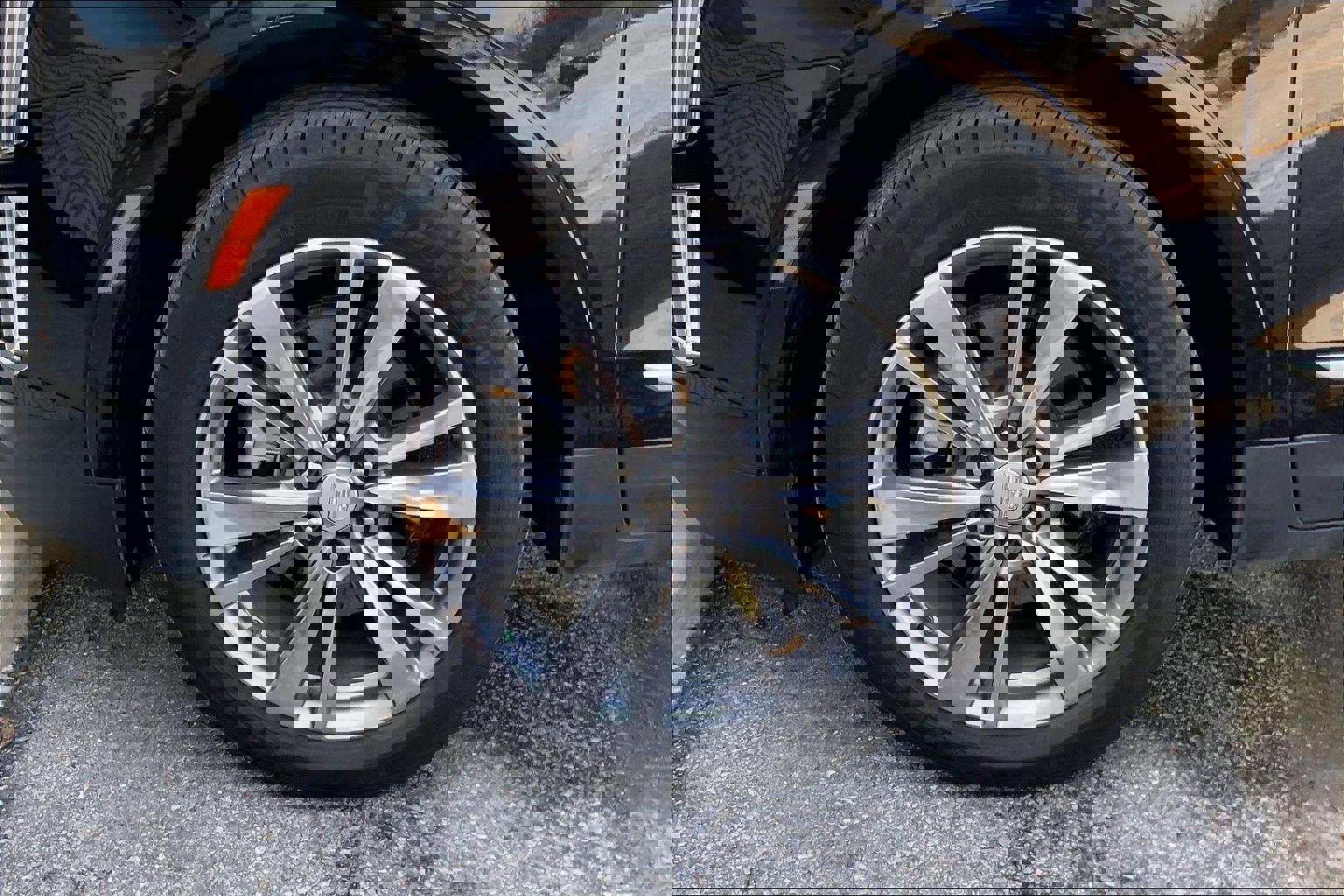 Certified 2025 Cadillac XT5 Premium Luxury image 8