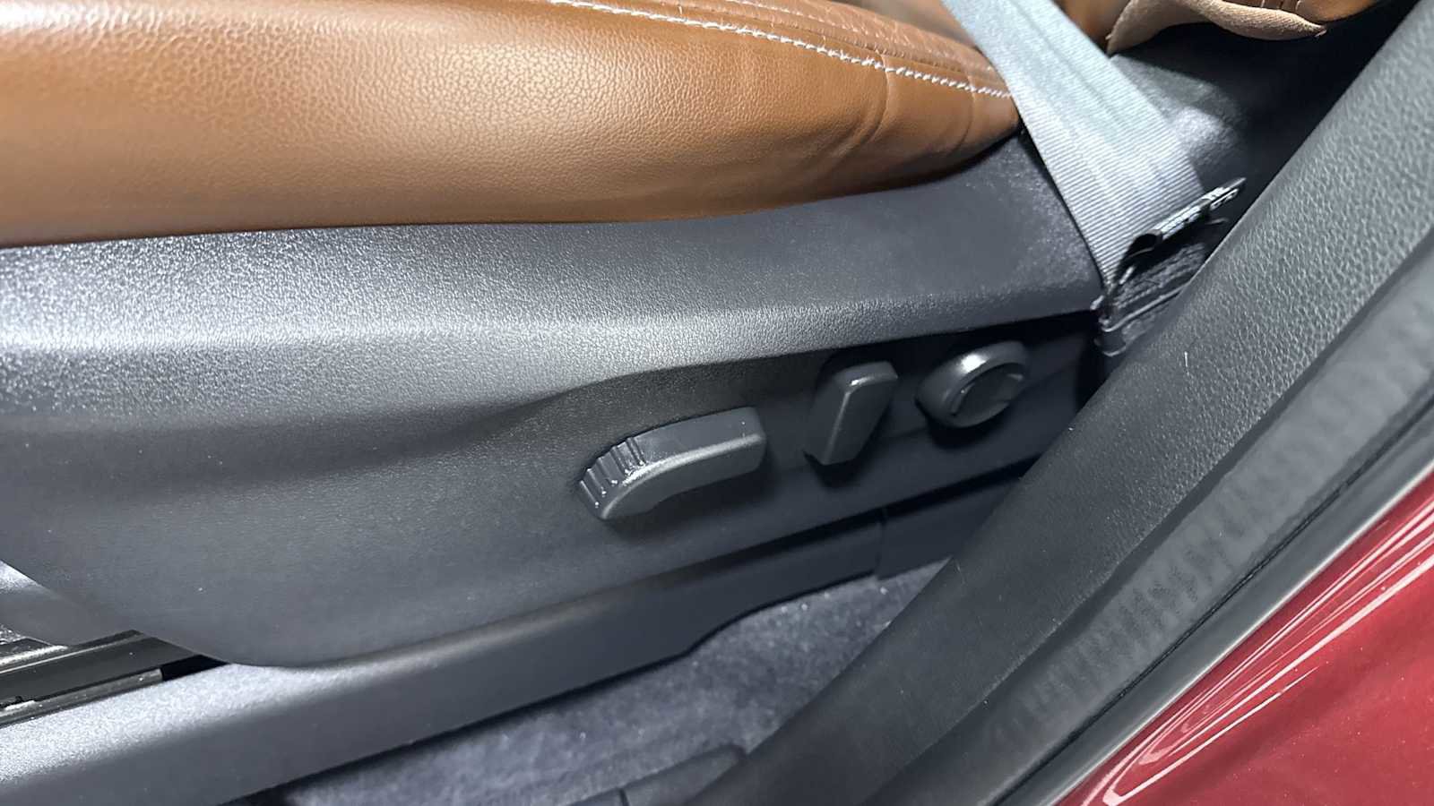 Used 2020 Subaru Ascent Touring w/ Popular Package #2A image 14