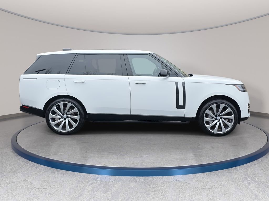 New 2025 Land Rover Range Rover Long Wheelbase SE image 4