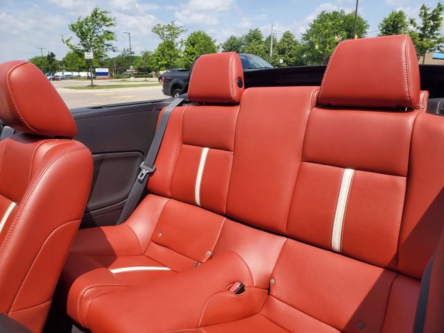 Used 2011 Ford Mustang GT Premium RWD image 28