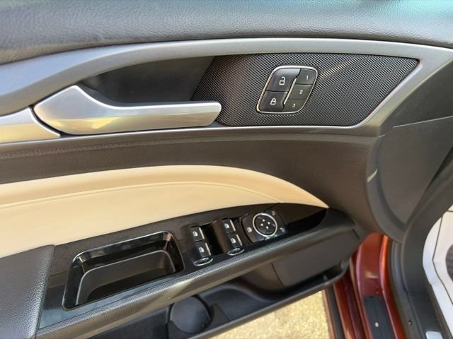 Used 2016 Ford Fusion Titanium FWD image 8