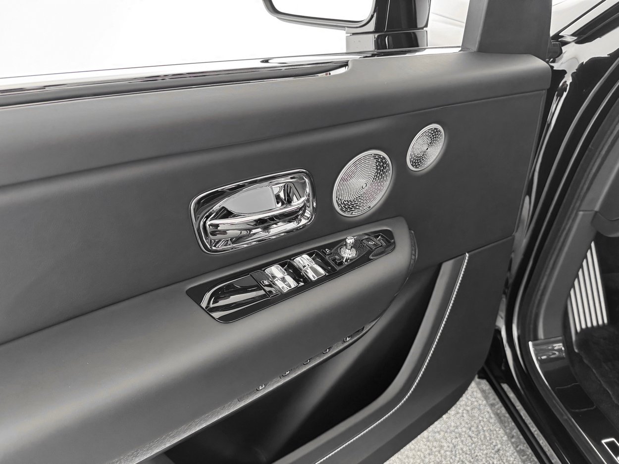 New 2026 Rolls-Royce Cullinan Black Badge AWD/4WD image 13
