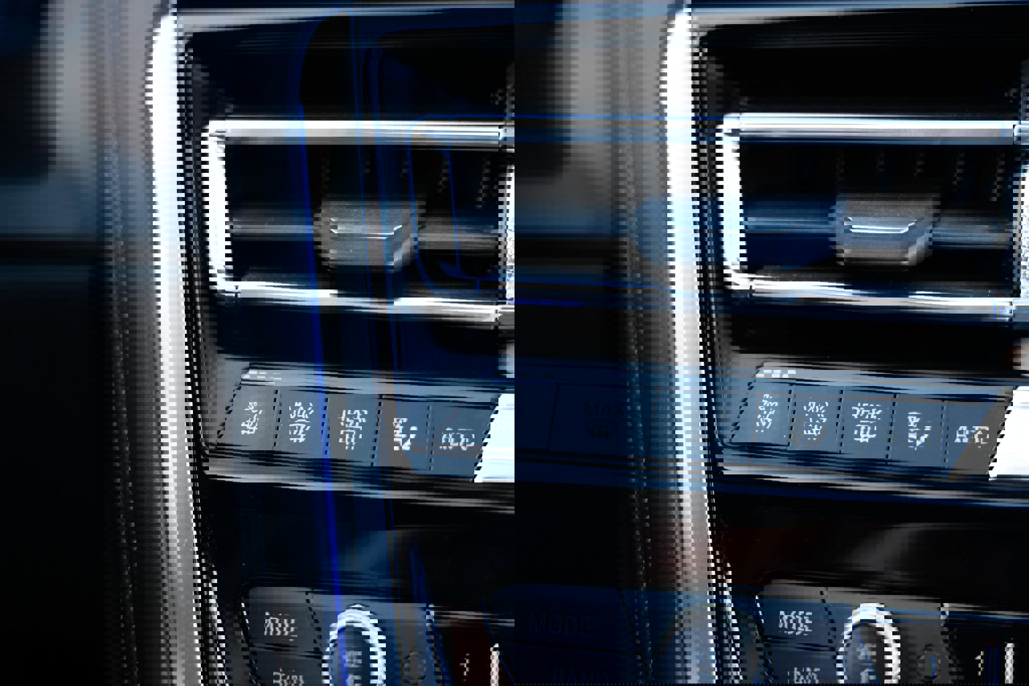 Used 2023 BMW 840i Coupe image 36