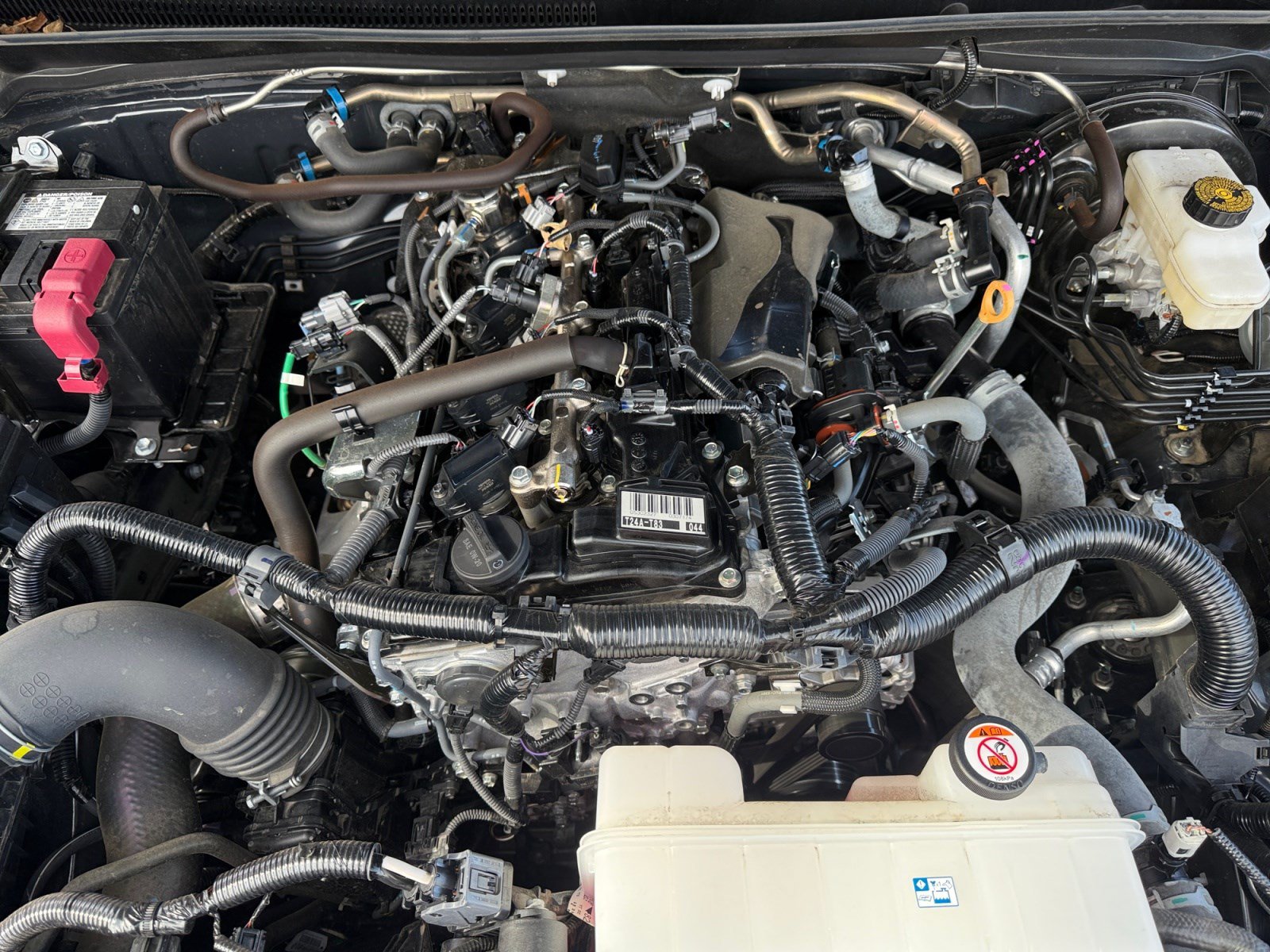 Certified 2025 Toyota Tacoma SR AWD/4WD image 21