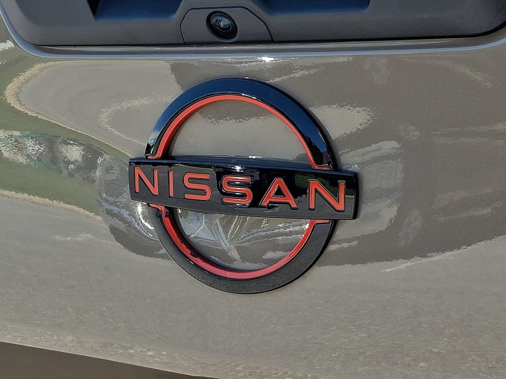 Used 2023 Nissan Frontier PRO-4X w/ Pro Convenience Package AWD/4WD image 31