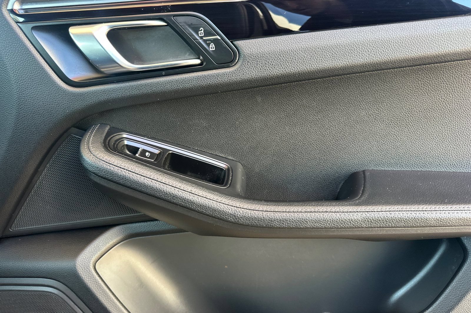 Used 2019 Porsche Macan S AWD/4WD image 20