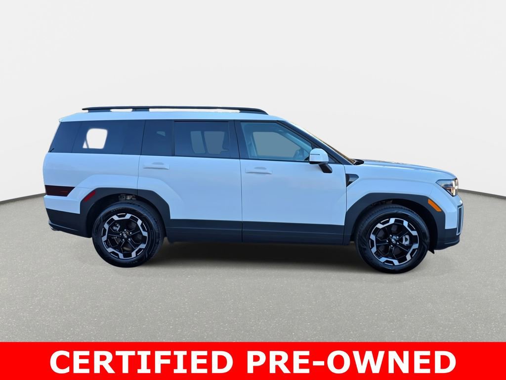 Used 2025 Hyundai Santa Fe SEL FWD image 4