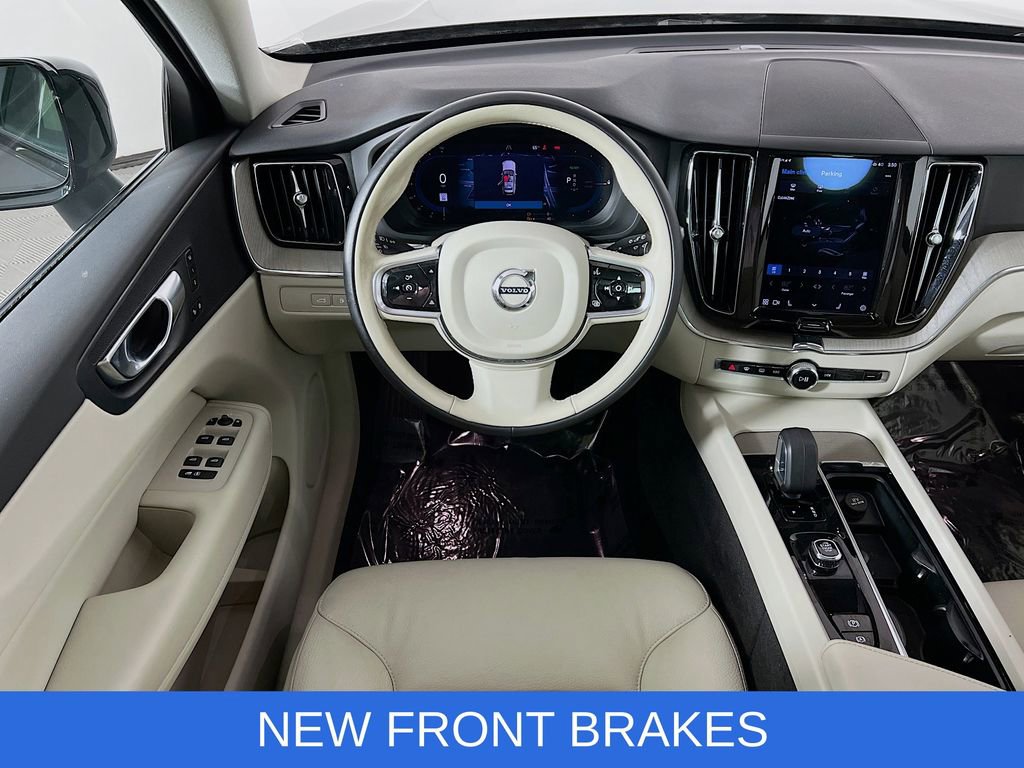 Used 2023 Volvo XC60 T8 Plus image 24
