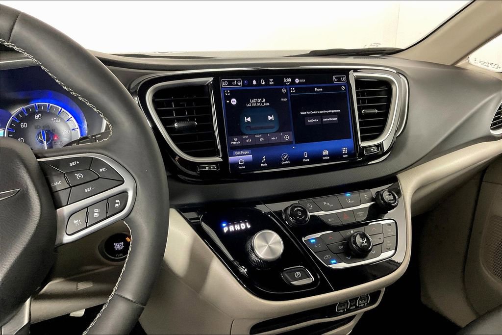 Used 2024 Chrysler Pacifica Touring-L image 9