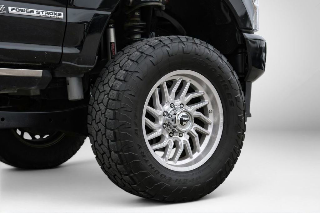 Used 2022 Ford F350 Platinum w/ FX4 Off-Road Package AWD/4WD image 57