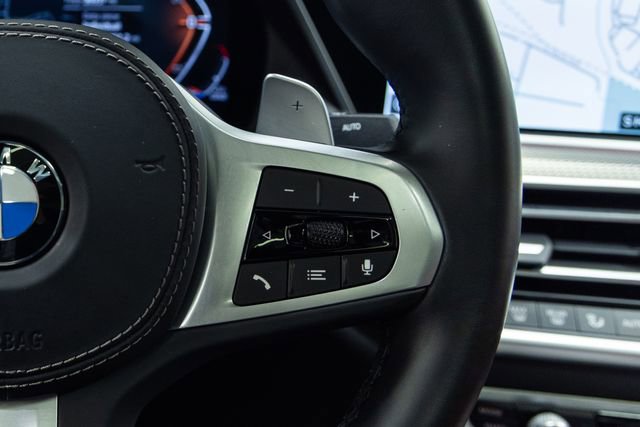 Used 2022 BMW X6 xDrive40i w/ M Sport Package image 16