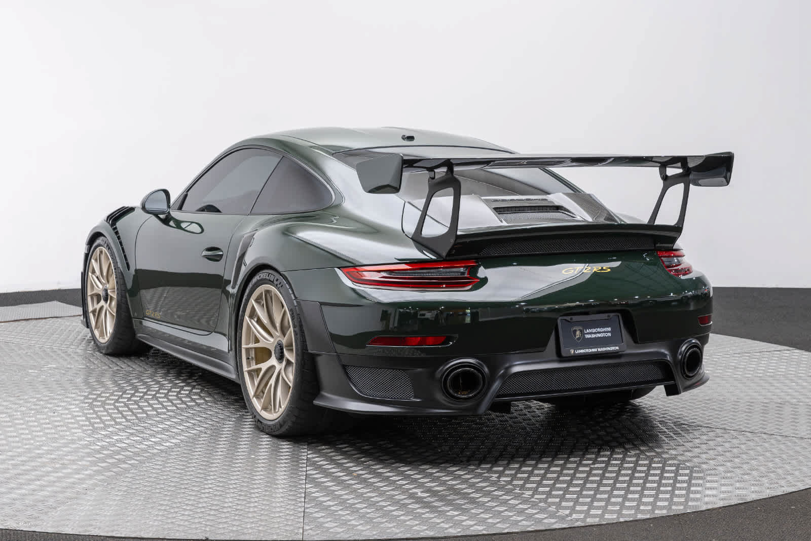 Used 2018 Porsche 911 GT2 RS RWD image 4