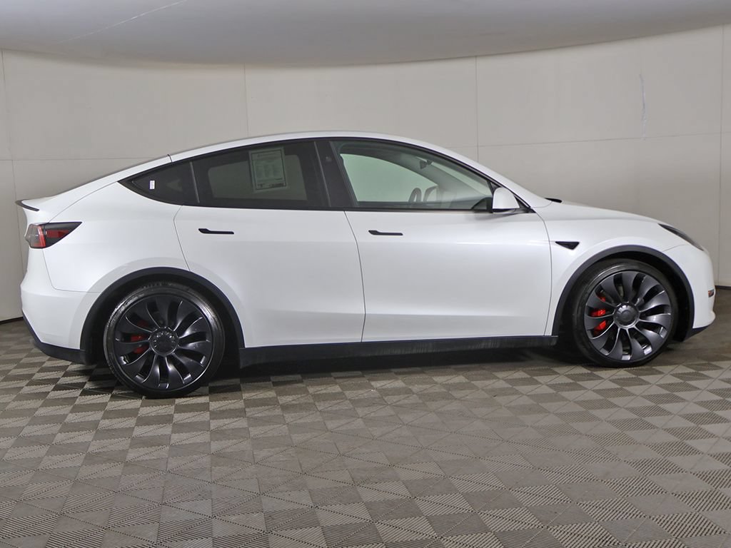 Used 2024 Tesla Model Y Performance AWD/4WD image 19