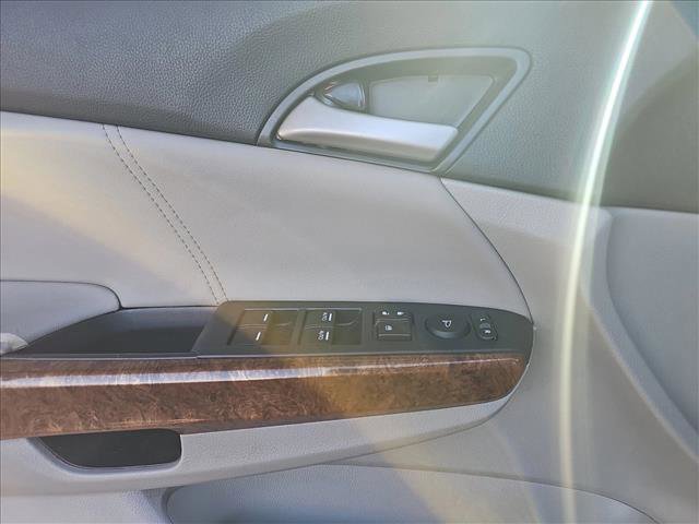 Used 2012 Honda Accord EX-L image 19